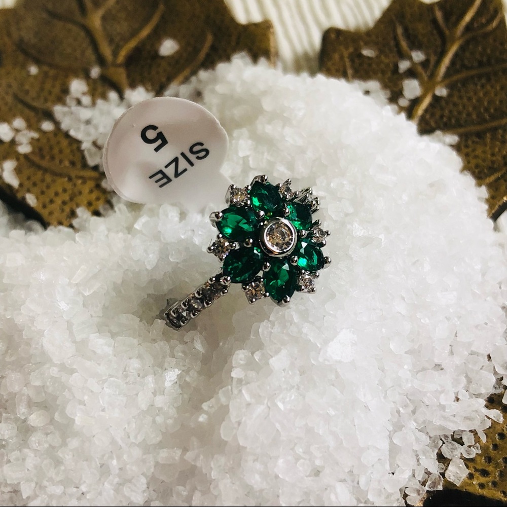 Lab Created Emerald Ring Size 5